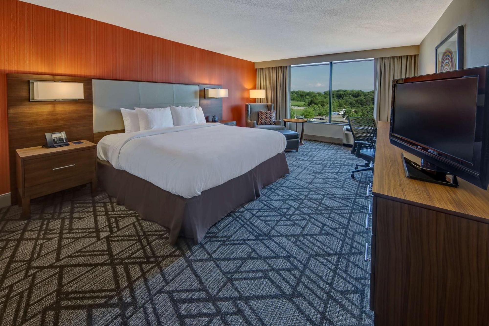 Hilton Knoxville Airport Алкоа Екстериор снимка