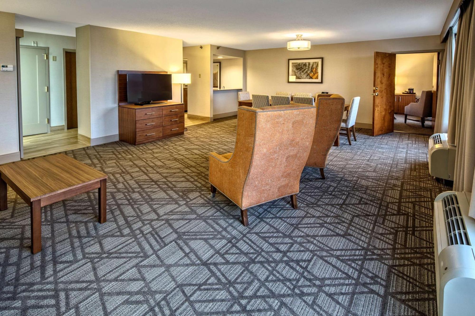 Hilton Knoxville Airport Алкоа Екстериор снимка