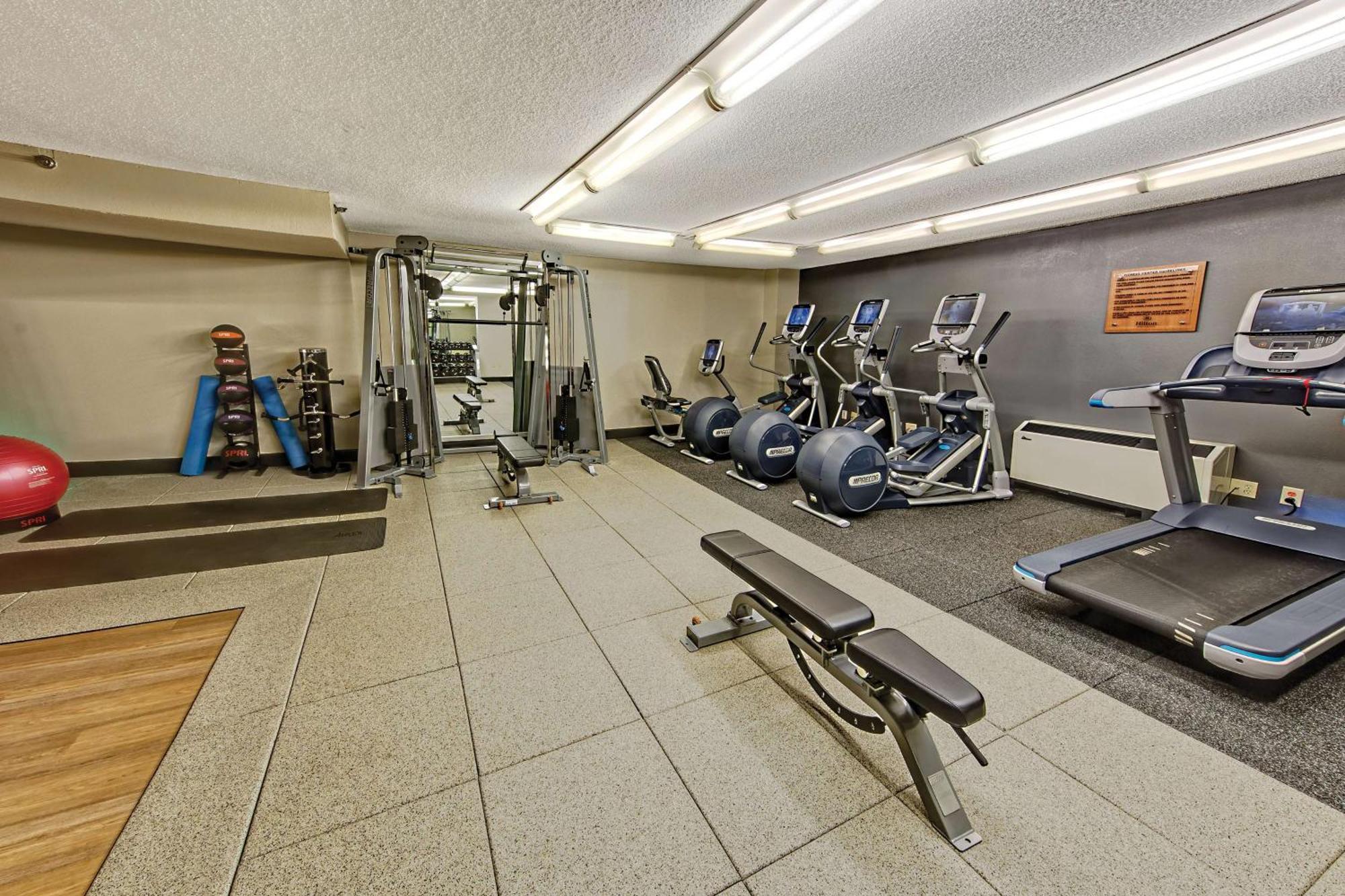 Hilton Knoxville Airport Алкоа Екстериор снимка