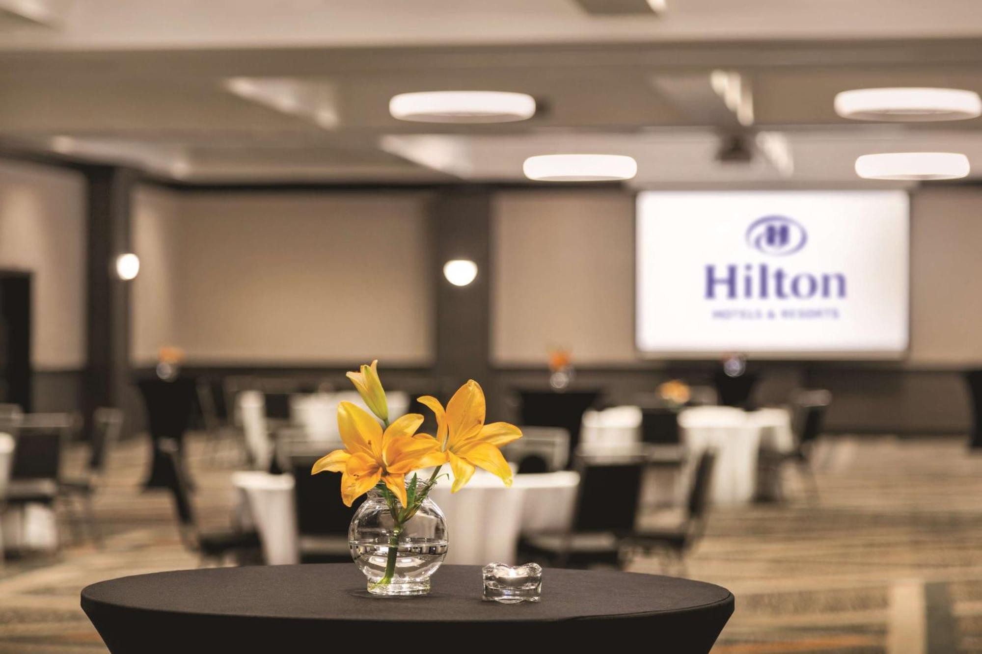 Hilton Knoxville Airport Алкоа Екстериор снимка