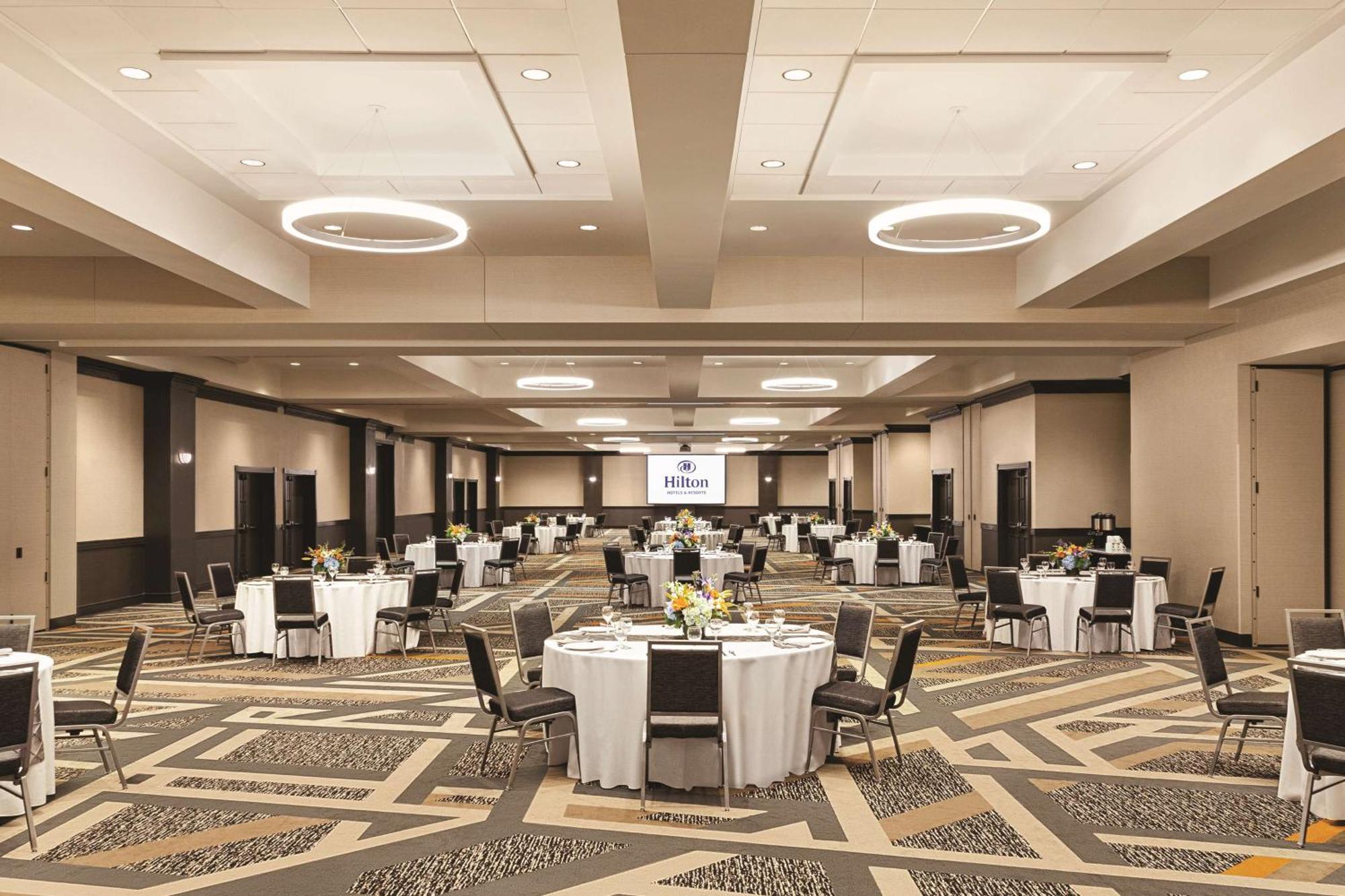 Hilton Knoxville Airport Алкоа Екстериор снимка