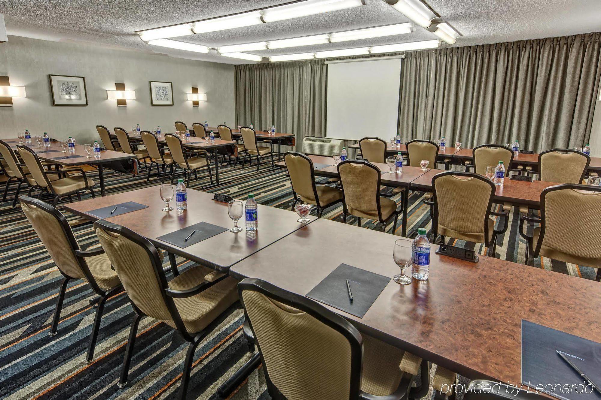 Hilton Knoxville Airport Алкоа Екстериор снимка
